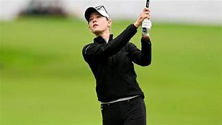 以某知名滑 以某知名滑